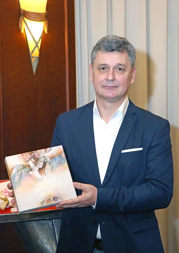 Introduction of Kamil Peteraj's Book 'Sen menom láska', in the edition www.luxusnakniznica.sk